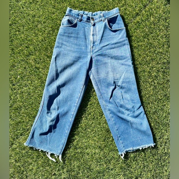 Levi’s 1980s Vintage White Tab Cropped Jeans - Picture 5 of 10